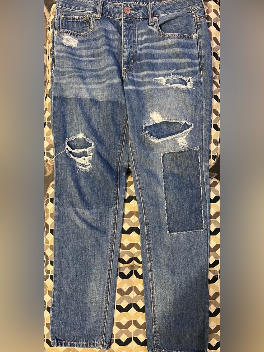 American Eagle Tomgirl Jeans Size 6 Distressed Ripped Patch Boyfriend Denim